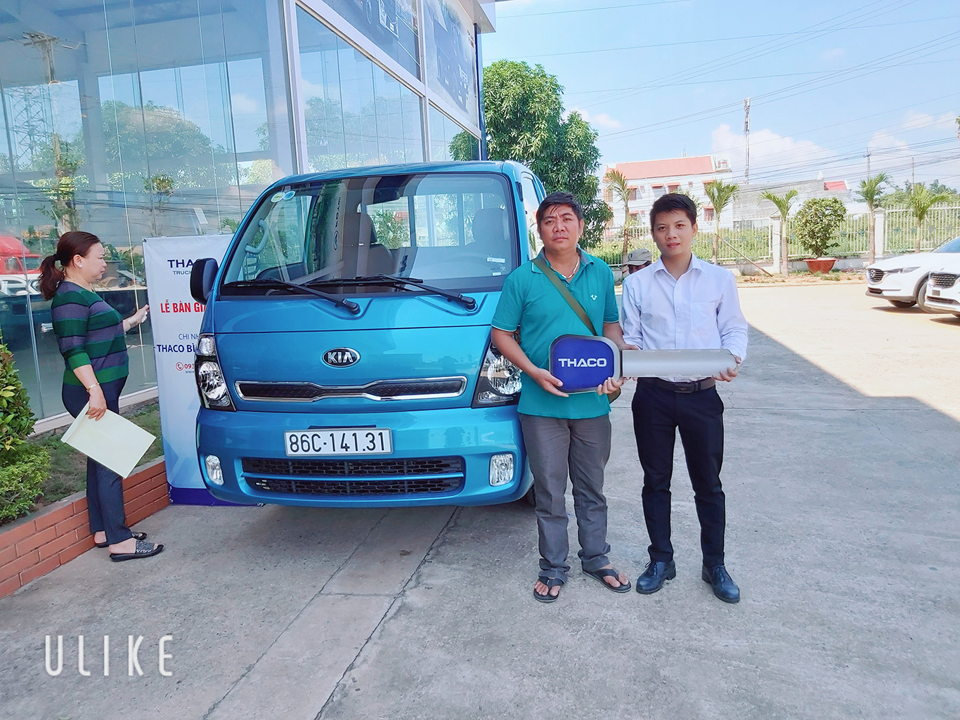 Hình ảnh giao xe cho khách3
